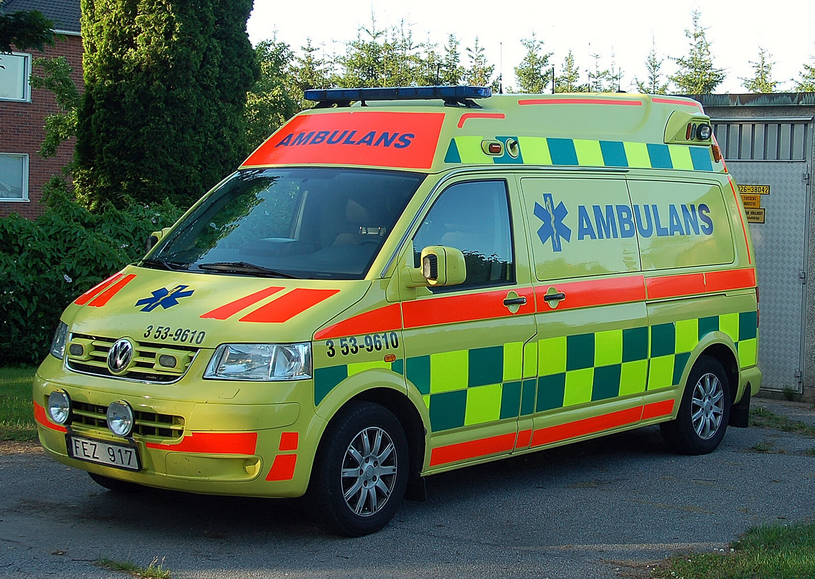 ambulans, foto Wikimedia Commons